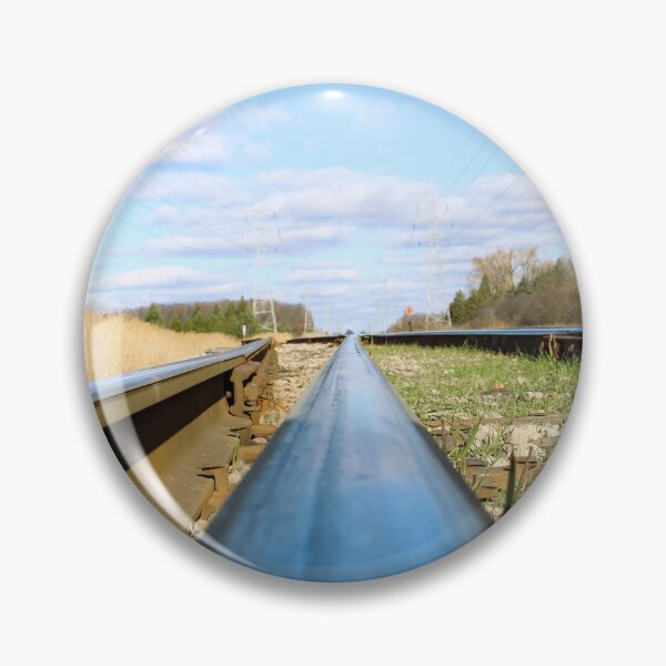 Artikelvorschau, Eisenbahnschienen gegen Herbsthimmel entworfen und verkauft von ESK-Kalevala.