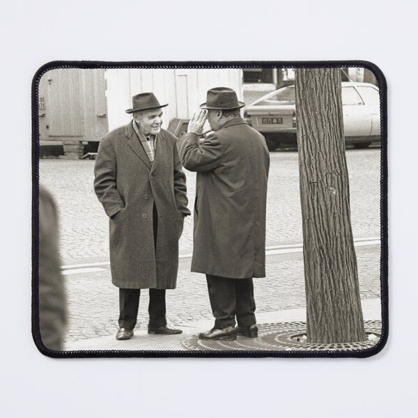 Item preview, vr 3493 / finition 2023 - Olivier Reporter Photo sur: 51 - Les Gens de Paris 1975 Okaio-Umin Créations Olavia-Olao designed and sold by o.okaïo.
