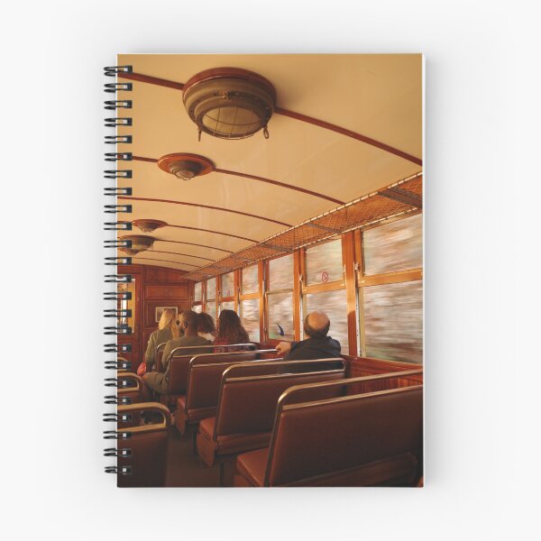 Aperçu de l'œuvre Voyage dans le Temps : à Bord du Train le Plus Ancien de Majorque créée et vendue par DoDo-Pate.