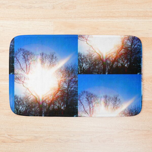 Artikelvorschau, Helles Sonnenlicht des Winters und Fotoprodukte des Baumes entworfen und verkauft von Mzzart.