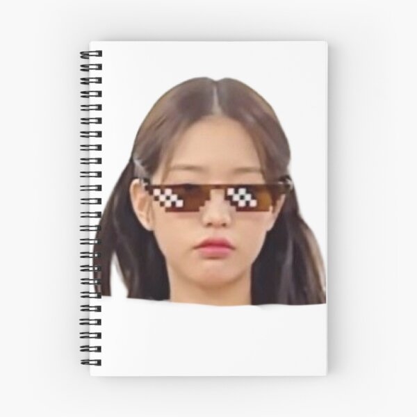 Artikelvorschau, IVE Wonyoung Meme-Fotoaufkleber entworfen und verkauft von artfulmadness.