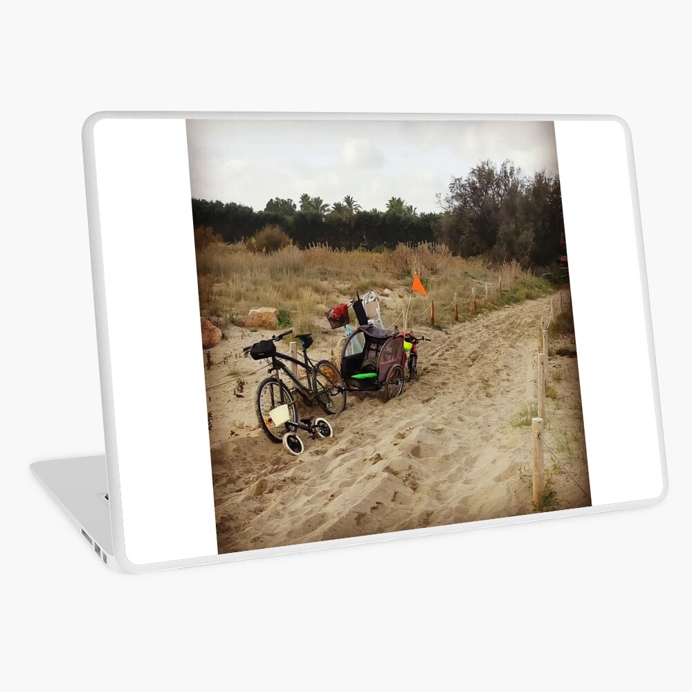 Vista previa del artículo con la obra «Vinilo para portátil», diseñado y vendido por Jhevva.