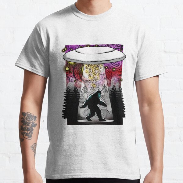 Alien Bigfoot UFO Abduction Classic T-Shirt