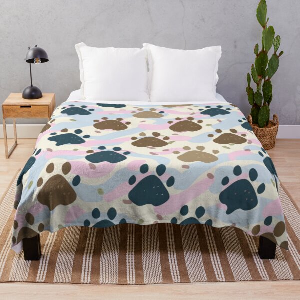 Artikelvorschau, Pawsitively Chic Animal Love Paw Print Pattern, abstrakte Designs, einzigartige Geschenke, digitale Kunstdrucke, trendige Textilien entworfen und verkauft von ATSCreationsZA.