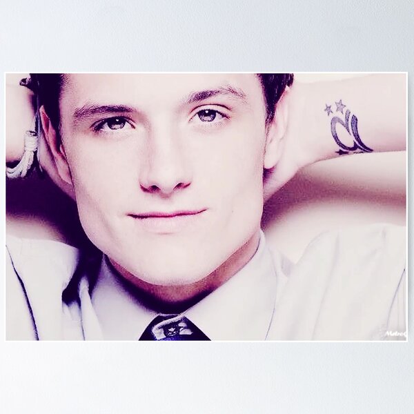 Vista previa del artículo con la obra «Josh Hutcherson Silbato meme», diseñado y vendido por kamilesz.