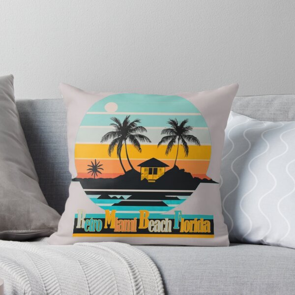 Aperçu de l'œuvre T-shirt Groupe de vacances en famille rétro Miami Beach Floride créée et vendue par albertotv250.