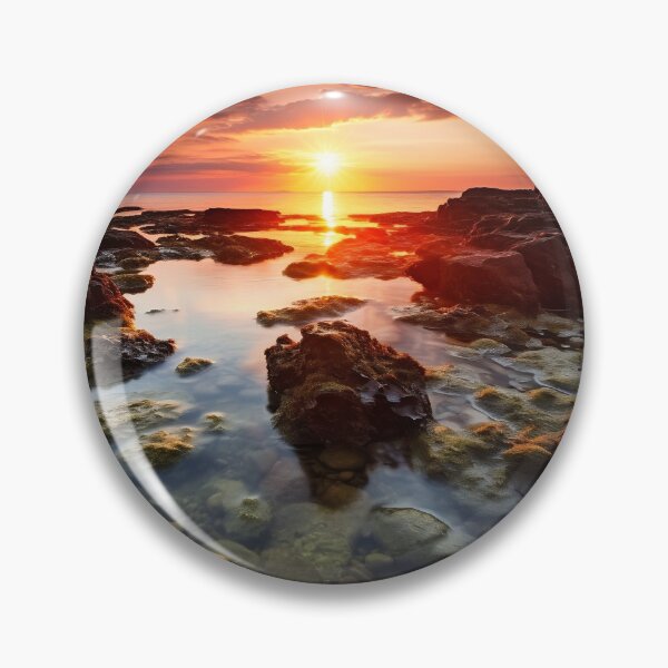 Artikelvorschau, Felsiger Strand bei Sonnenuntergang in Langzeitbelichtung - Landschaftsfotografie entworfen und verkauft von TheArtistOf2022.