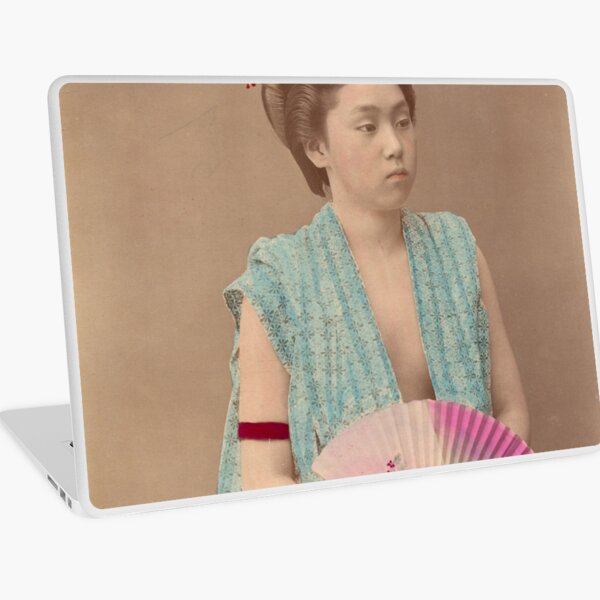 Japanese girl with fan Laptop Skin