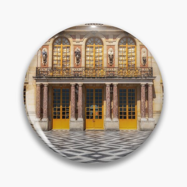 Aperçu de l'œuvre Versailles Cour de Marbre créée et vendue par aaronchoi.