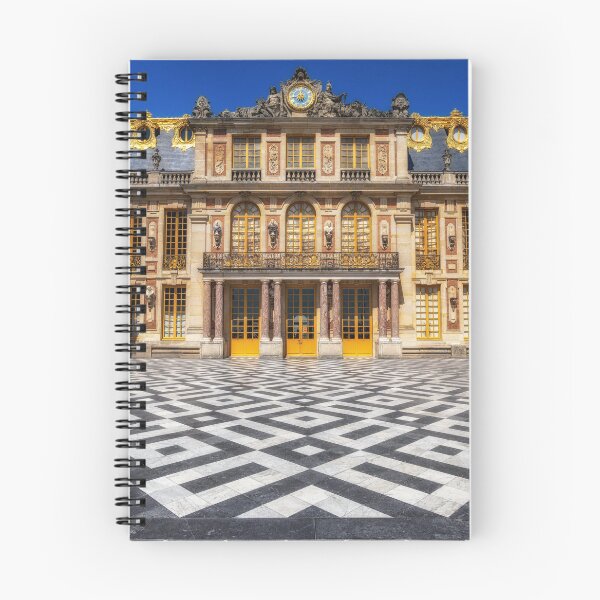 Aperçu de l'œuvre Versailles Cour de Marbre créée et vendue par aaronchoi.
