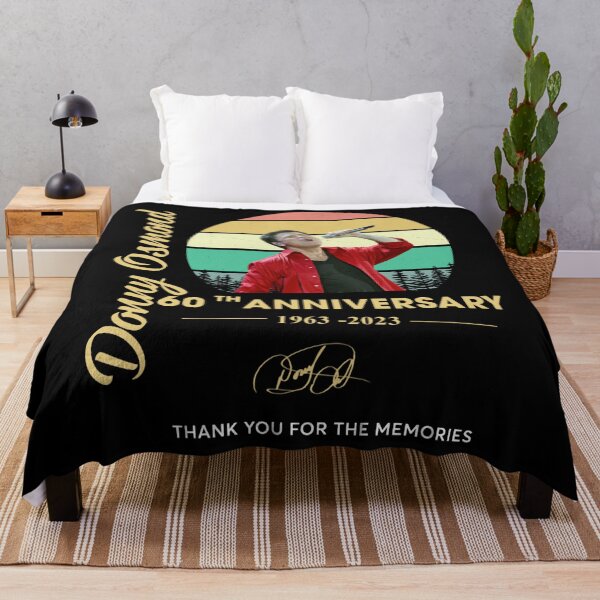 Item preview, DONNY OSMOND 60 ANIVERSARIO Cuello en V Mujer designed and sold by kathelmoala.