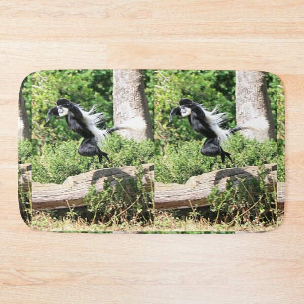 Item preview, vr 3463 - 3/ finition 2023 vallée des singes: Singes : le Colobe en plein Saut-  Okaio Créations Olavia-Olao designed and sold by o.okaïo.