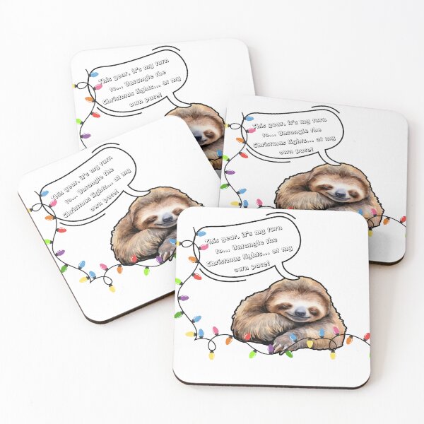 Artikelvorschau, Faultierbär | Dieses Jahr bin ich an der Reihe... Die Weihnachtsbeleuchtung zu entwirren... in meinem eigenen Tempo! auf Englisch entworfen und verkauft von brynatshop.