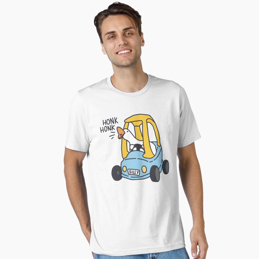 Aperçu de l'œuvre T-shirt essentiel créée et vendue par Chanaika4.