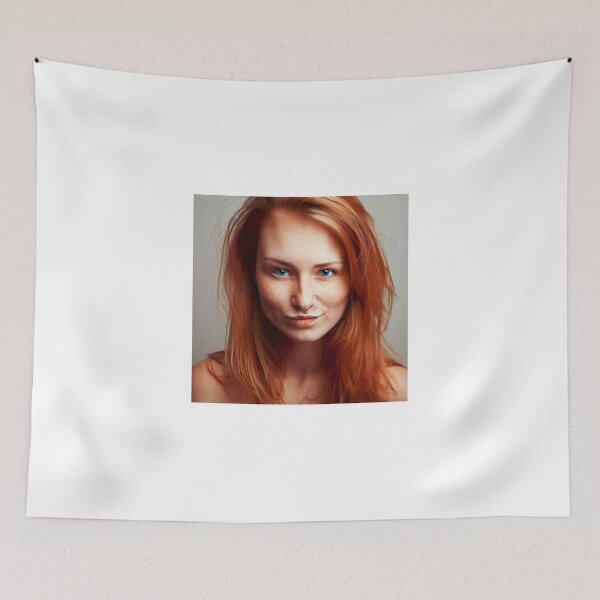 Item preview, mujer pelirroja designed and sold by Philomat.