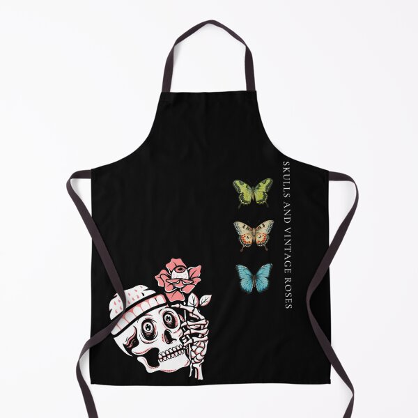 Artikelvorschau, Resilient Blooms: Skulls & Vintage Roses T-Shirt entworfen und verkauft von exclusivebucket.
