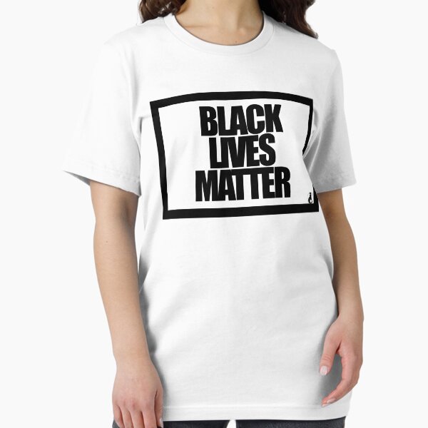 Vista previa del artículo con la obra «BLACK LIVES MATTER», diseñado y vendido por MobsProject.