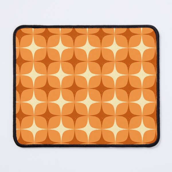 Aperçu de l'œuvre Décor rétro à motifs orange – Art unique éclectique vintage pour la maison créée et vendue par InteriorRefine.