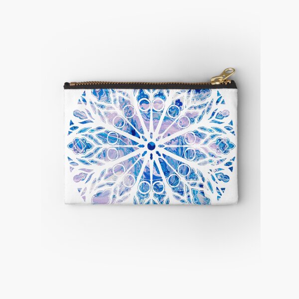 Artikelvorschau, Eklektisches blaues geometrisches Mandala entworfen und verkauft von Quoppidou.