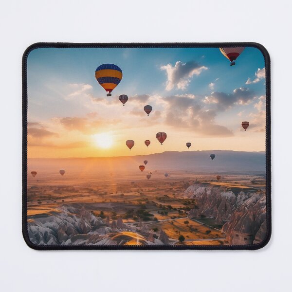 Artikelvorschau, Luftballons am Himmel, die bei Sonnenuntergang über Hügel fliegen - Landschaftsfotografie entworfen und verkauft von TheArtistOf2022.