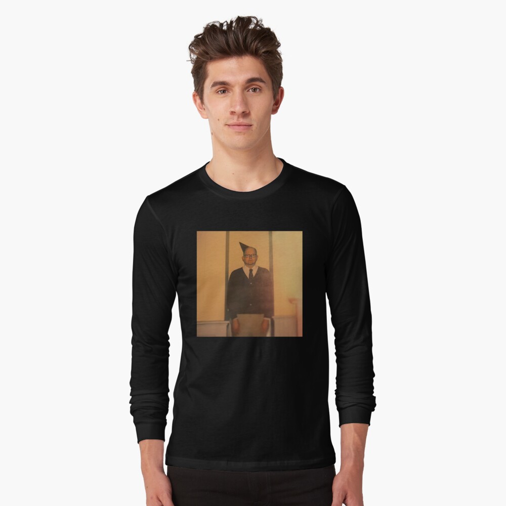 Aperçu de l'œuvre T-shirt manches longues créée et vendue par mendozatolens.