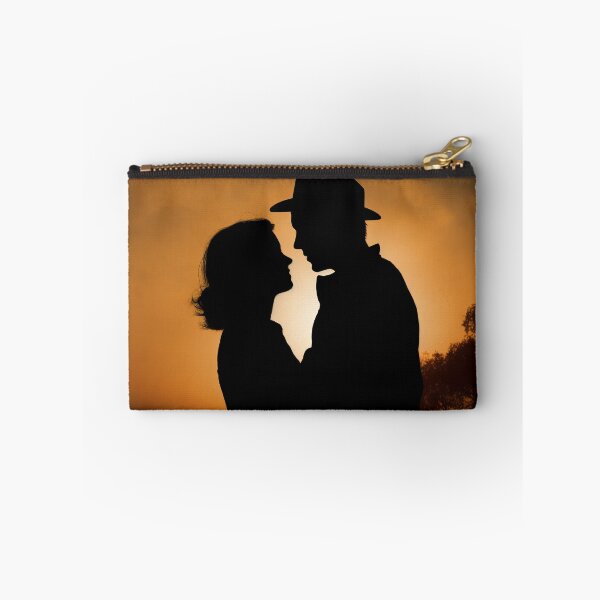 Aperçu de l'œuvre Silhouette de couple créée et vendue par FireFXStudio.