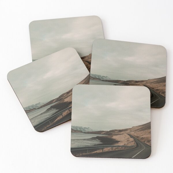 Artikelvorschau, Island Road malerische Landschaft entworfen und verkauft von Leah Flores.