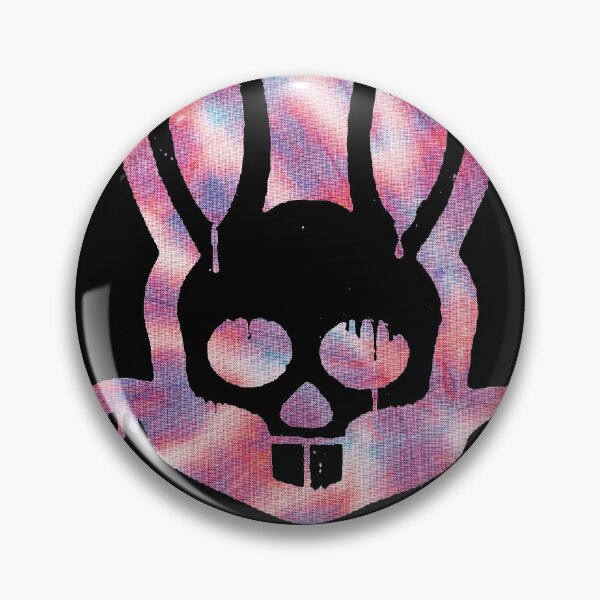 Artikelvorschau, Gruseliger Totenkopf mit gekreuzten Knochen, böser Hase, Horrorhase, Halloween entworfen und verkauft von SlinesStudio.