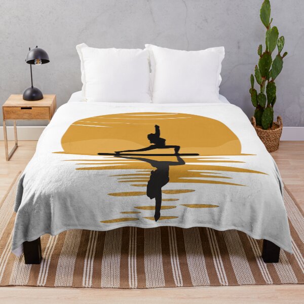Artikelvorschau, Paddle-Board-Yoga bei Sonnenuntergang entworfen und verkauft von misslizzyspin.