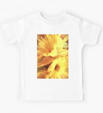 Daffodils In Spring Kids Tee