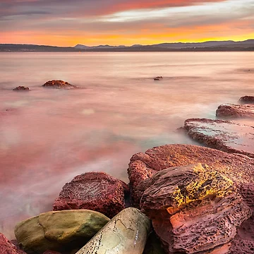 Artwork thumbnail, Merimbula Red Rocks by rezenable
