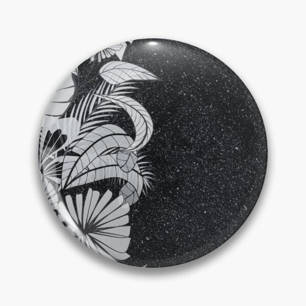 Item preview, Elegancia atemporal: colección de arte de hojas en blanco y negro en Redbubble designed and sold by Blendfactor.