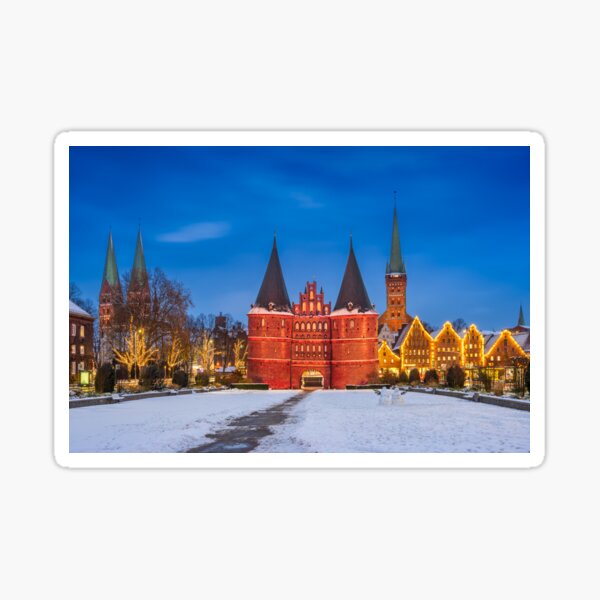 Artikel-Vorschau von Winteransicht des Holstentors in Lübeck, Deutschland, designt und verkauft von Mapics.