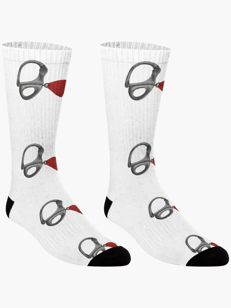 Aperçu 3 sur 5. Chaussettes avec l'œuvre RSL créée et vendue par Reeseworks.