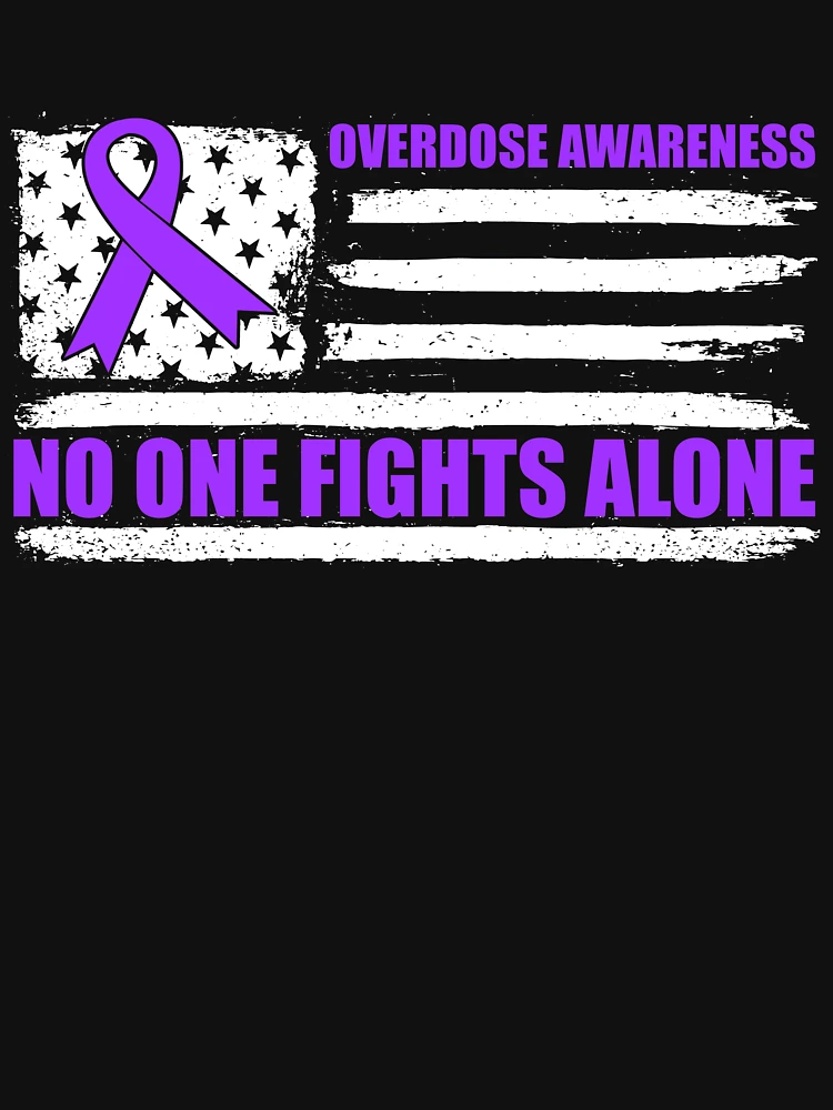 Thumbnail 6 von 6, Premium Oversized Pullover, No One Fights Alone USA Flag Drug Overdose Awareness Gear designt und verkauft von DynamicDesign.