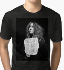 Camiseta de tejido mixto Los medios no son DIOS