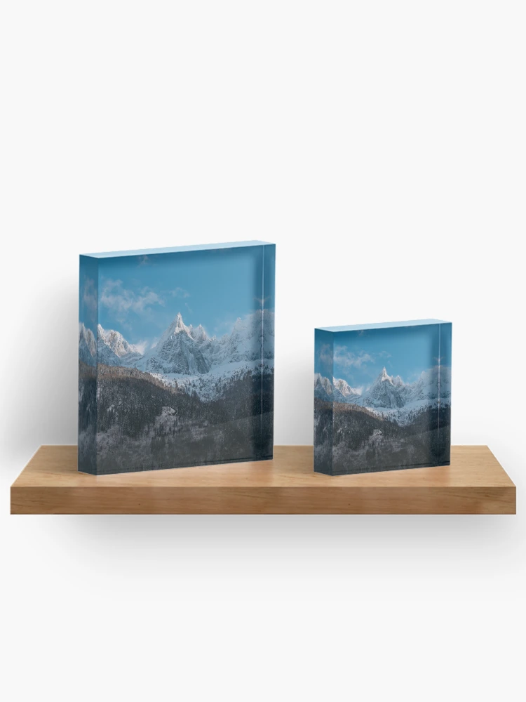 Aperçu 3 sur 5. Bloc acrylique avec l'œuvre Les Aiguilles Rouges créée et vendue par EtanK.
