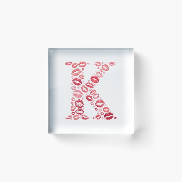 Aperçu de l'œuvre Tee Shirt Bisous - T Shirt Bisous Lettre K créée et vendue par hero08.