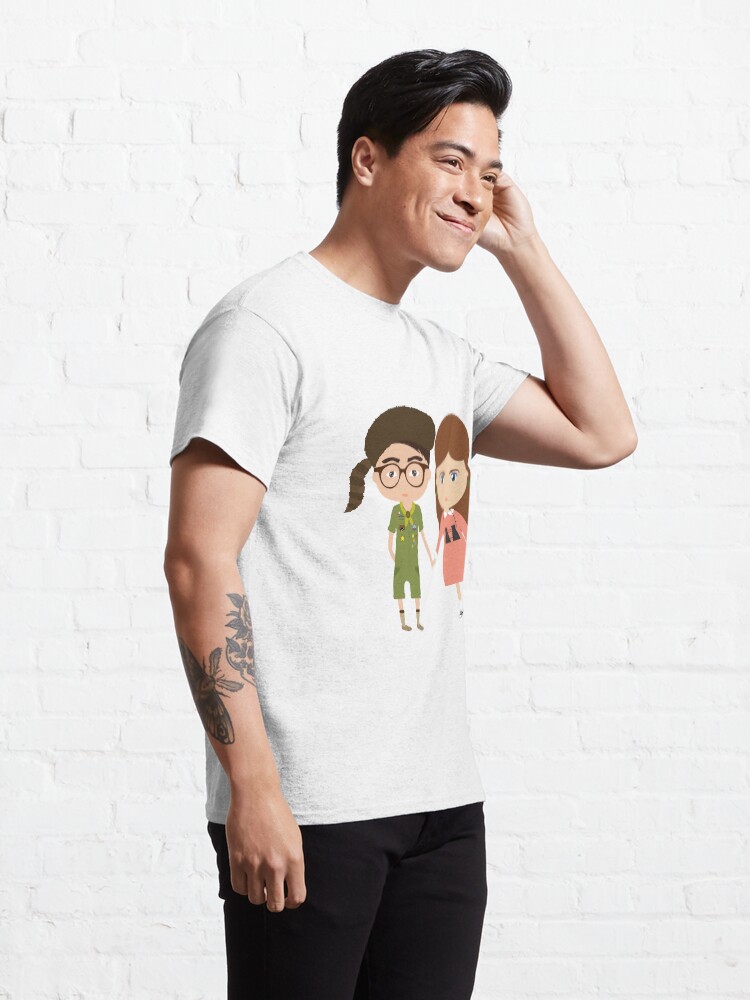 Imagen 5 de 7, Camiseta clásica con la obra Moonrise Kingdom, diseñada y vendida por creotumundo.