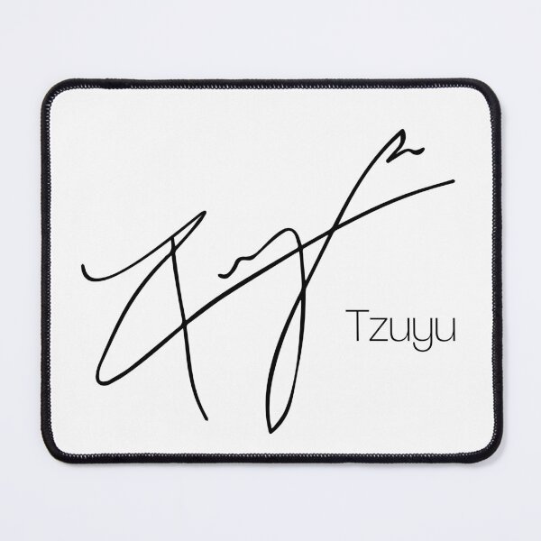 Tzuyu's autograph (with her name)