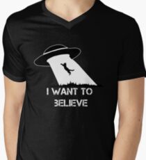 I want to believe - cat abduction Men's V-Neck T-Shirt