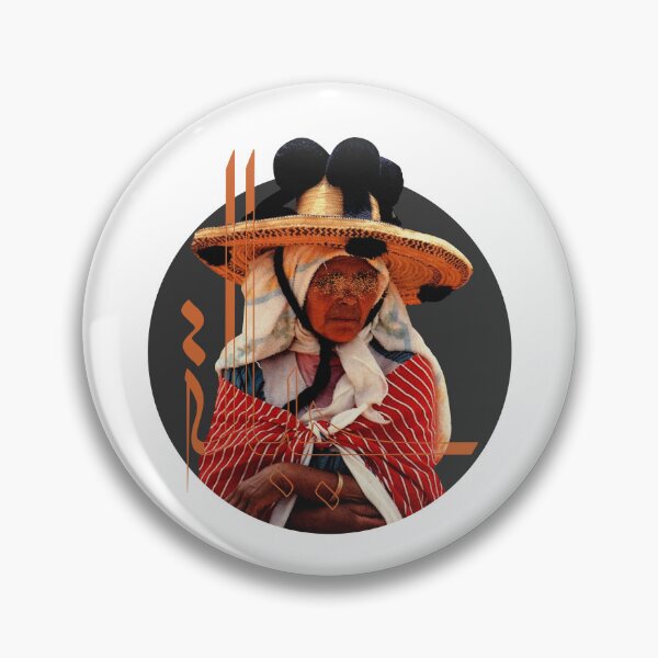 Artikelvorschau, Eine alte marokkanische Frau trägt die traditionelle Kleidung „JBALA“. entworfen und verkauft von C1arity.