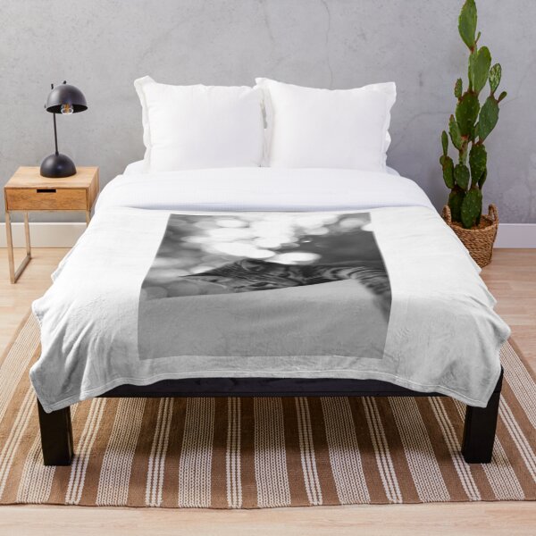 Item preview, felino blanco y negro designed and sold by MailineShop.