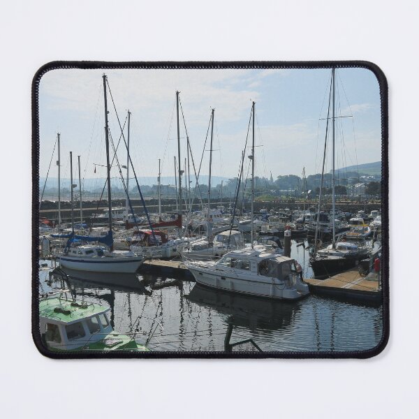 Artikelvorschau, Der Hafen von Ballycastle in der Grafschaft Antrim. entworfen und verkauft von Howard  Boyd.