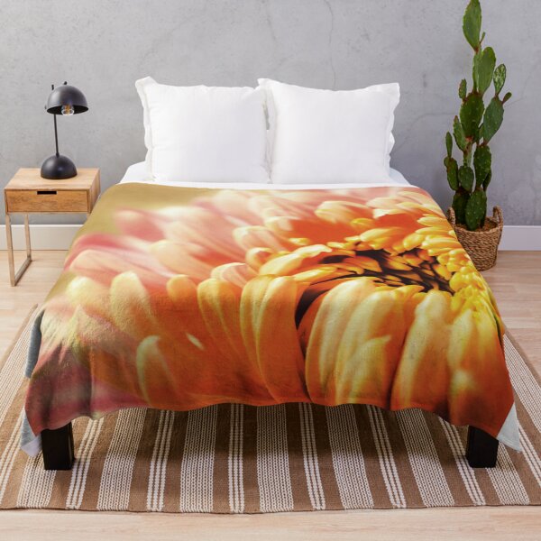Artikelvorschau, CHRYSANTHEMUM YELLOW v1 entworfen und verkauft von Pia Schneider.