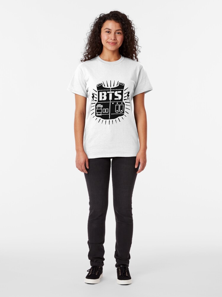 "BTS LOGO MERCH KPOP" T-shirt by mirtherey | Redbubble