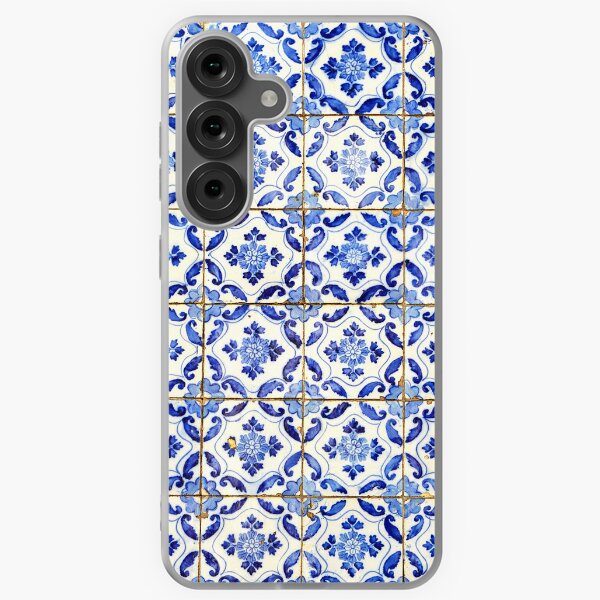 Aperçu de l'œuvre Tuiles portugaises. Fleurs et feuilles bleues créée et vendue par Julie Dawn Fox.