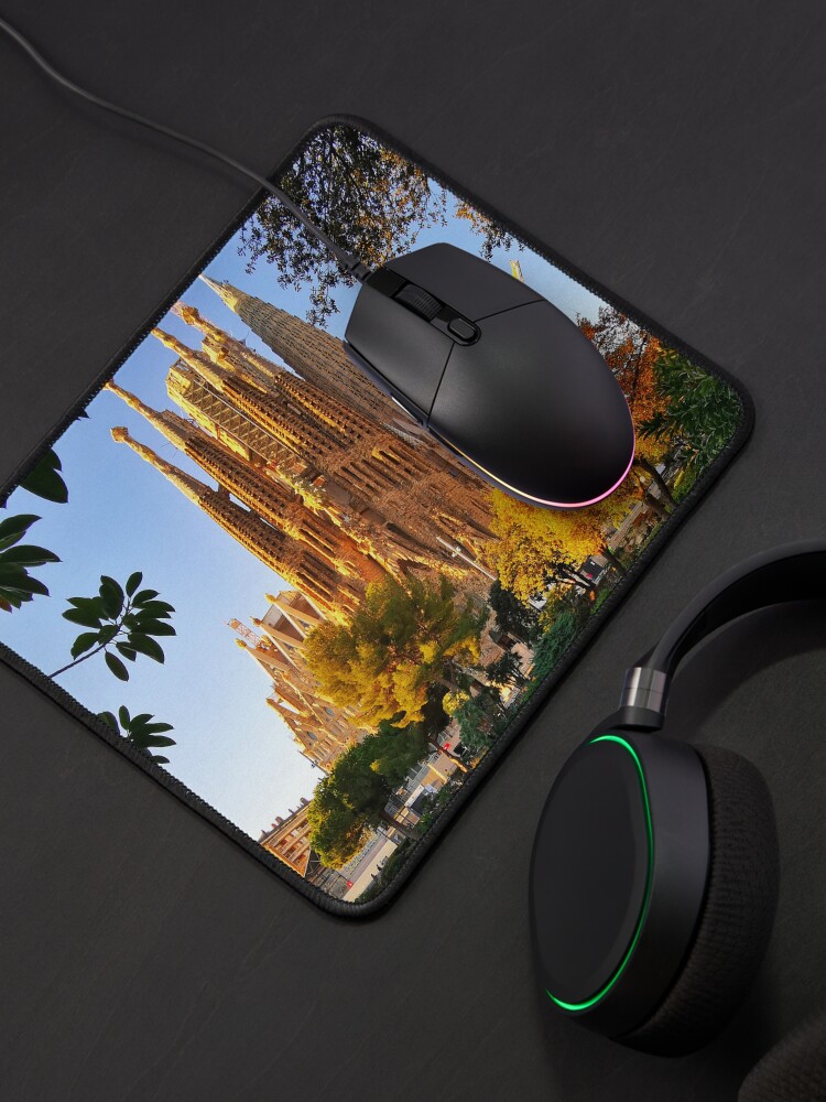 Thumbnail 4 of 5, Mouse Pad, La Sagrada Familia in Barcelona designed and sold by BarcelonaGifts.