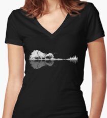Natur Gitarre Tailliertes T-Shirt mit V-Ausschnitt
