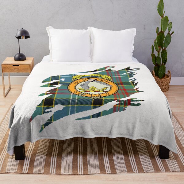 Item preview, Caldwell Clan Crest Tartán de apellido escocés designed and sold by BagTown Clans.